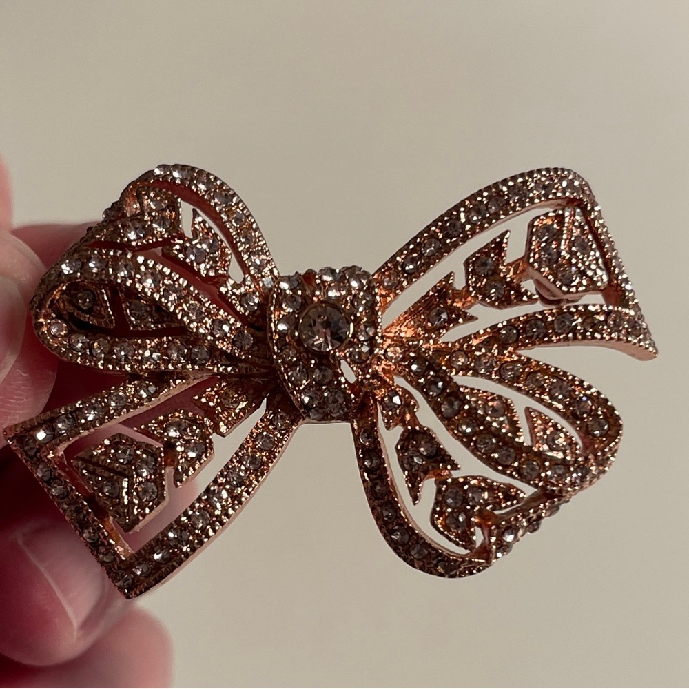 Kenneth J. Lane Rose Crystal Pin